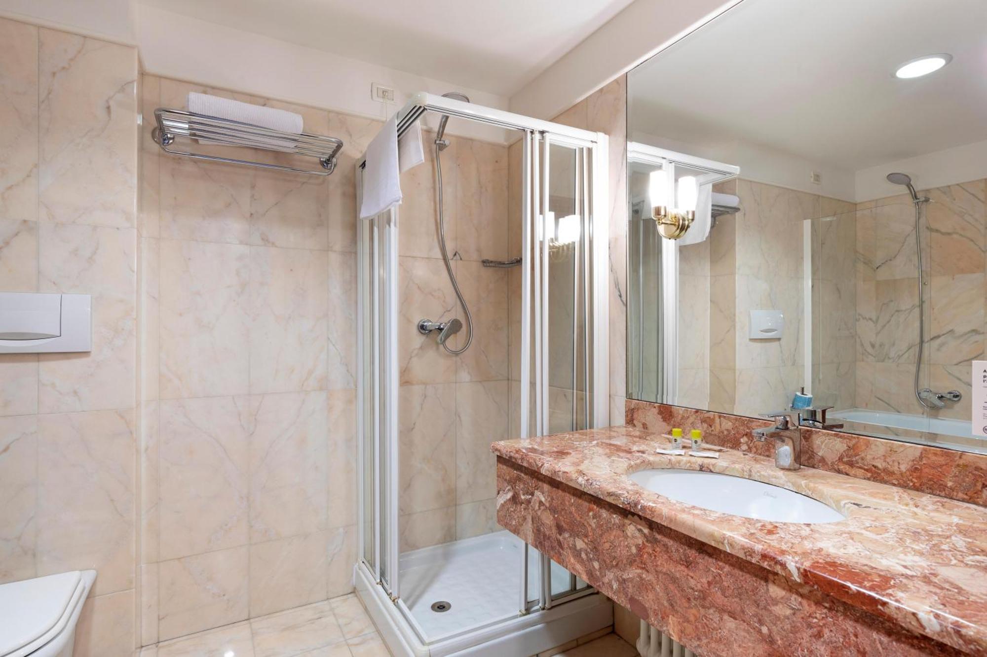 - Di Garda Hotel 3*